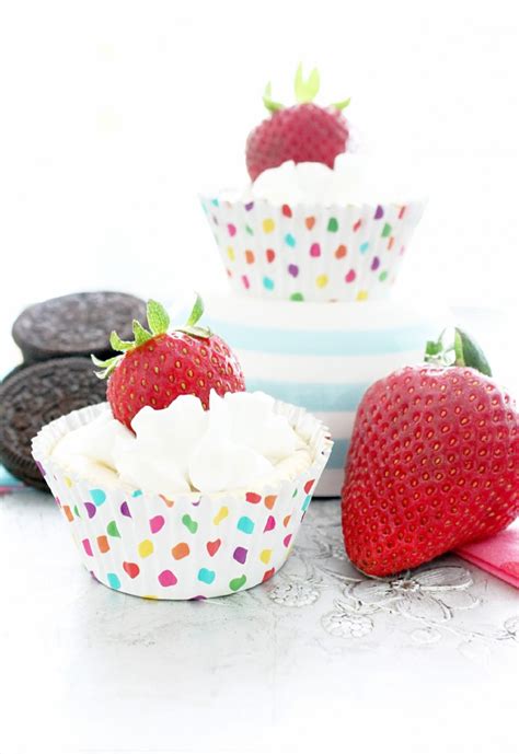White Chocolate Strawberry Mini Cheesecakes Foodtastic Mom