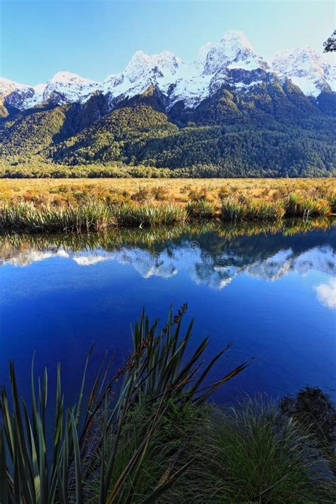 Eglinton Valley Lake Mirror And Mountains Stock Image Image Of Meadow