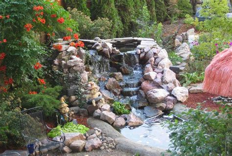 Create a pond that is an accent to the yard, not one that overpowers it. How to build a pond with waterfall in easy steps