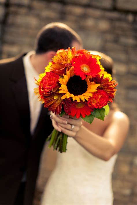 50 Beautiful Fall Wedding Bouquets With Sunflowers Ideas Sunflower