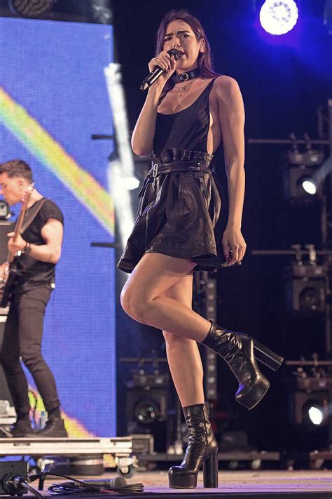 Dua Lipa Wearing Leather Mini Skirt Leather Skirt Stage Outfits Fashion Outfits Raver