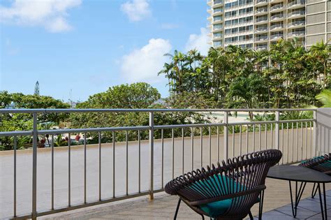 Luxury Junior Suite Courtyard View with Kitchen | Ilikai Hotel & Luxury