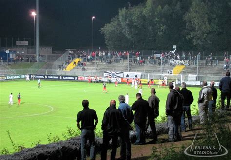 Stadion an der kaiserlinde ist drittligatauglich. SV 07 Elversberg vs Fortuna Düsseldorf II 21.09.2010 ...