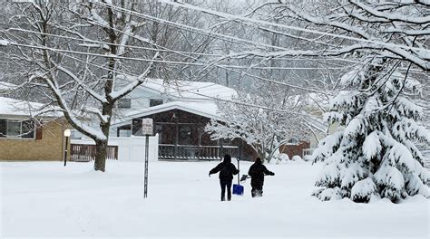 Cincinnati weather: Snow emergencies and closures