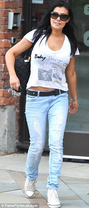Is Kym Marsh Trying To Send Stephanie Waring A Message With Her T Shirt Daily Mail Online