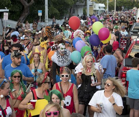 Partying Through The Pandemic Key West Braces For Un Fantasy Fest