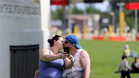 Wants to completely open up, what are we going to do? Loved ones reunite at an oasis on closed US-Canada border ...