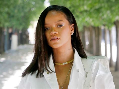 Rihannas White Hot Eyeliner At Louis Vuitton L Vogue Arabia