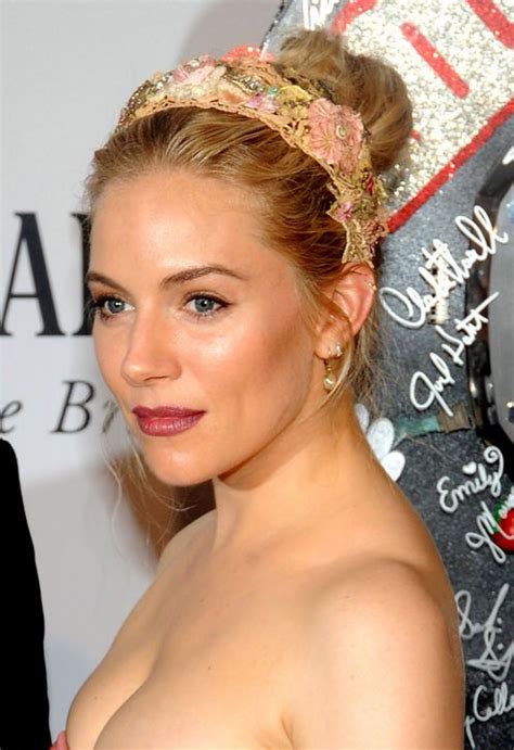 Scarlett Johanssons Red Lips Sienna Millers Fancy Headband And Other