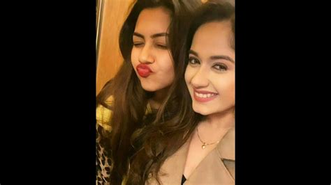 Jannat Zubair With Friends Pic On Instagram And Youtube Videos In
