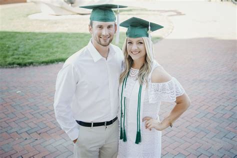 Pin By Haley Wiseman On College Couple Graduation Pictures Waist Trainer Women Couple