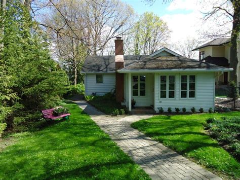 Find lake homes for sale on lake simcoe, in ontario. Lake Simcoe, Barrie Waterfront Cottage | Krista Alkerton ...