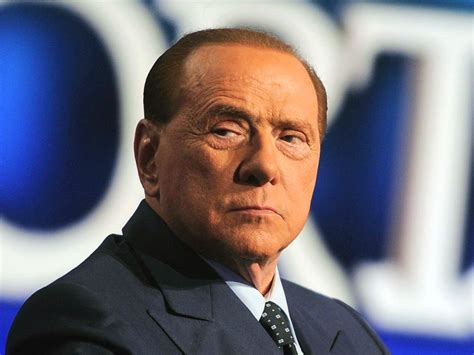 Silvio berlusconi (* 29 september 1936) ist ein italienischer unternehmer und politiker. Berlusconi ancora positivo al Covid19, resta ad Arcore