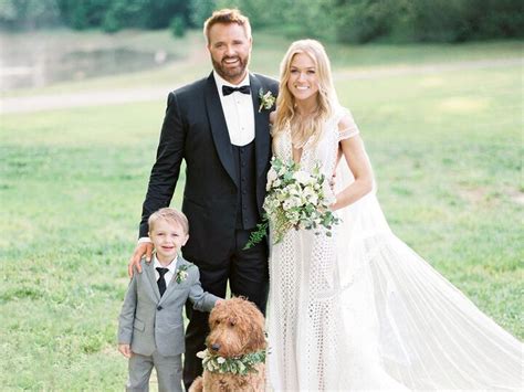 Country Music Singer Randy Housers Wedding Photos Are Gorgeous