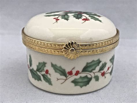 (discontinued item) ((see first 3 pictures)) asking $60 (original retail $98.00). LENOX TRINKET BOX, Holiday Trinket Box, Round Trinket Box ...