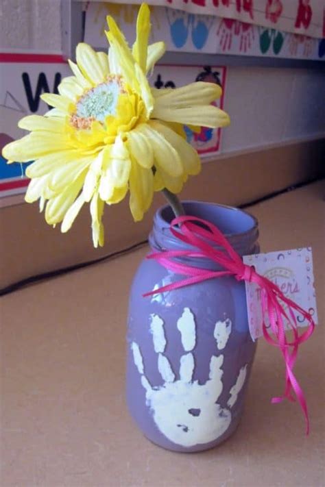 The most common mothers preschoolers material is ceramic. Mother's Day Crafts for Kids: Preschool, Elementary and More!