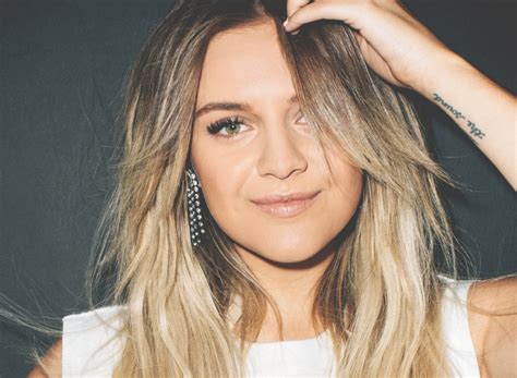 Kelsea Ballerini Announces Deluxe Edition Of Unapologetically Sounds