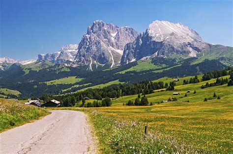 A Guide To Hiking In The Beautiful Alpe Di Siusi Italy Wander Your Way