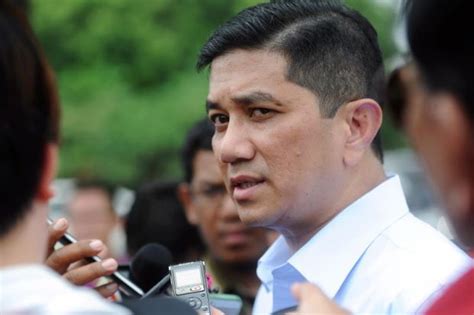 Celebrity azwan ali has been fined rm17,000 by a kuala lumpur sessions court after he pleaded guilty to have uploaded an. AZWAN TAK SEBUT NAMA, TAPI KARTEL AZMIN DAH MEROYAN ...