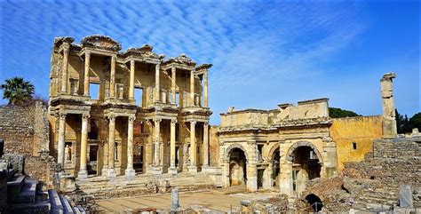 biblioteca de celso visitar Éfeso la cosmopolilla