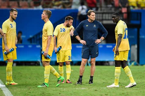 Jun 28, 2021 · 20 minuter spelat. Sverige kan ge upp möjlig OS-plats i fotboll | GP