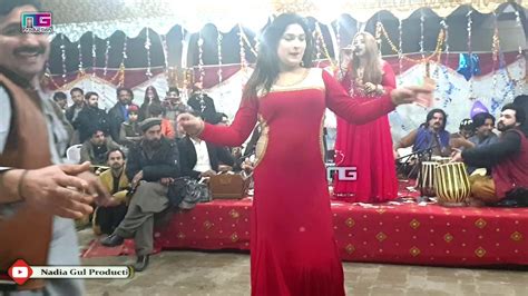 Nadia Gul New Live Farsi Song Sabza Ba Naz Sobia Doll Dance 2020