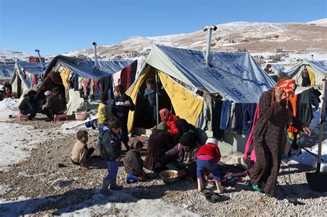 Syrian Refugees Cut Off From News But Its Changing Humanosphere