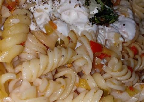Maybe you would like to learn more about one of these? Patas With Tomato Sause And Sour Cream : Linguine With ...