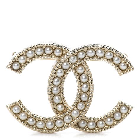 Chanel Pearl Cc Brooch Pin Gold 423755