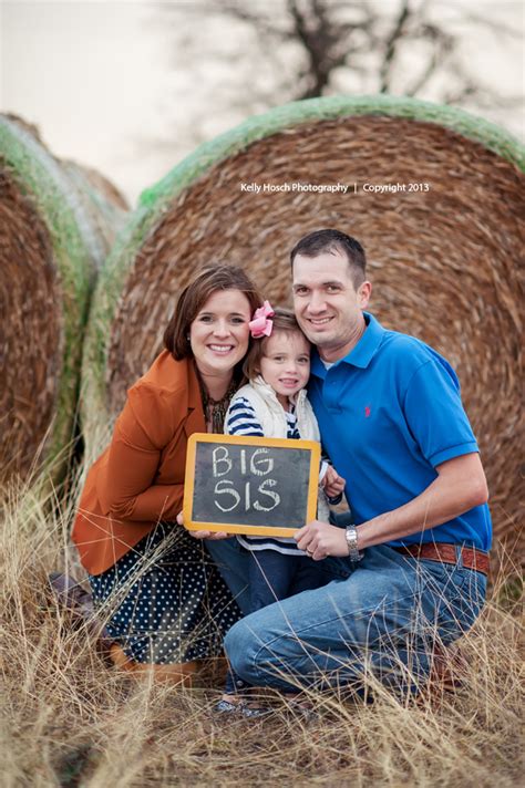 Secret Surprises Temple Belton Salado Texas Maternity Photographer Kelly Hosch Photography