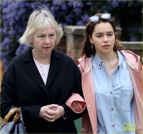 Emilia Clarke Takes Sweet Stroll With Her Mom After Urging Uk Citizens