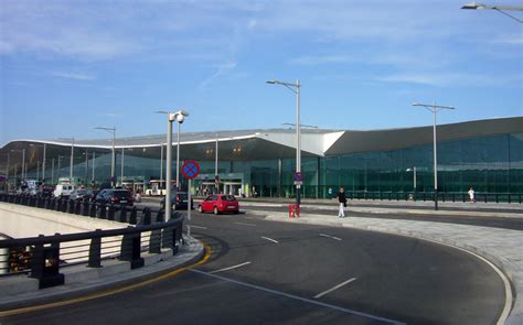 Barcelona El Prat Josep Tarradellas Airport Is A 4 Star Airport Skytrax