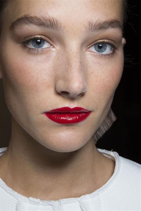Carolina Herrera Beauty Ss 15 Jungle Red Lipstick Beauty Runway