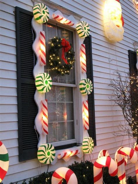 10 Easy Outdoor Christmas Decorating Ideas Decoomo