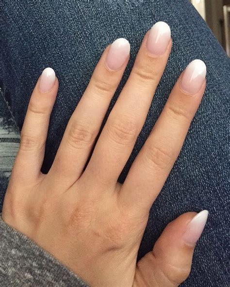 Ombré Nails White Tip French Manicure French Manicure Nails Oval