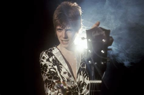 David Bowie S 22 Greatest Lyrics Ever David Bowie Ziggy David Bowie Starman David Bowie Tribute
