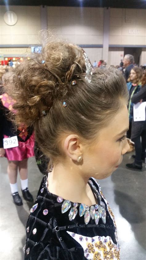 Pin By Bmk Stl On Natural Feis Hair Style Ideas For Irish Dancing