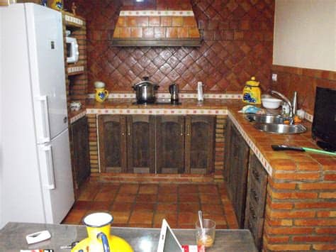 Cocina de madera rústica tips y consejos para conseguir un efecto rústico en tu cocina pinta y cuida. diseño interiores cocinas mexicanas - Buscar con Google ...