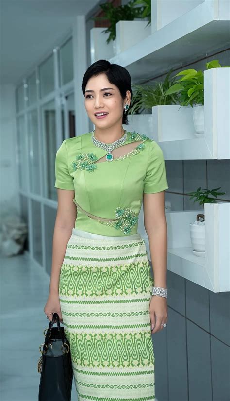 Myanmar Dress Design Myanmar Traditional Dress Traditional Dresses