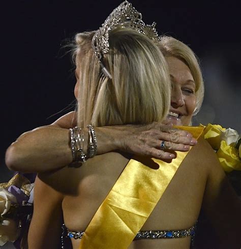 Photo Gallery Durant Homecoming Queen Crowning