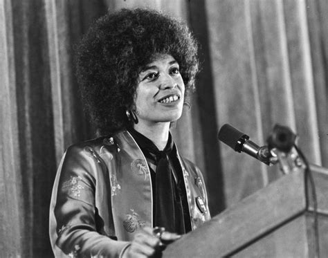 14 Vintage Photos Of Angela Davis A Leading Figure In The Fight For