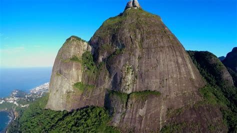 Composed of granite and gneiss, its elevation is 844 metre. Drone - Pedra da Gávea, Rio de Janeiro Brasil - YouTube
