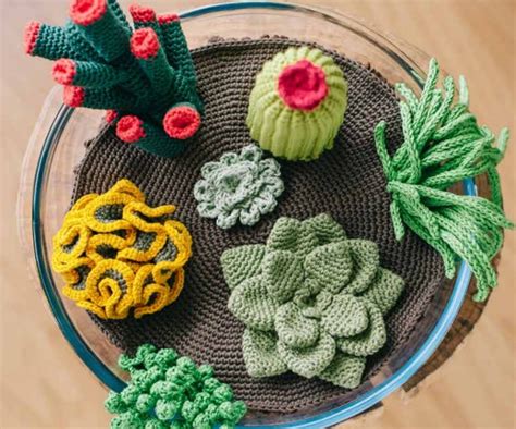 Crochet Plants Pattern
