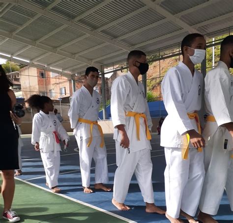 Carangola Notíciasprojeto Social Shotokan KaratÊ DÔ De MuriaÉ Realiza Exame De Faixa De Alunos