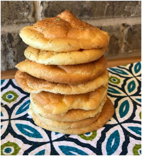 This keto low carb bread recipe using almond flour actually comes really close to being a no carb bread. Low Carb Cloud Bread Recipe Made with Baking Soda (Baking ...