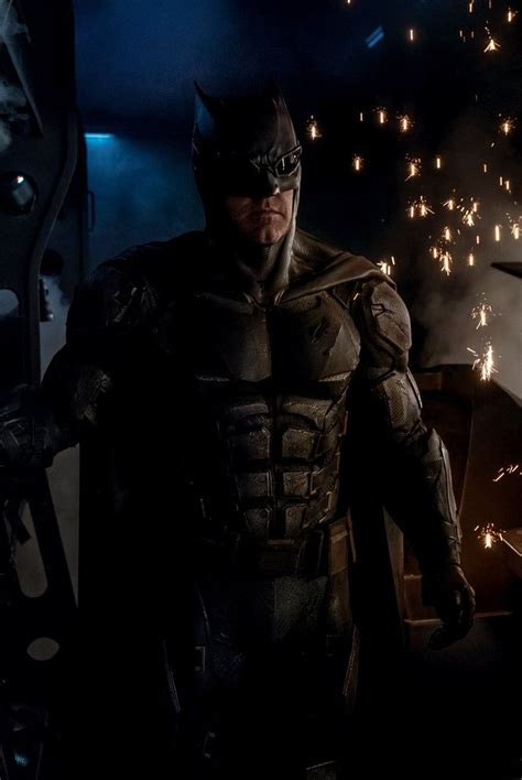 The New Batsuit Ben Affleck As Batman In Justice League Batman And