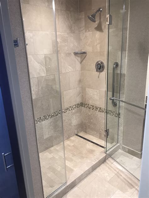 Hotels With Glass Showers Toilet In The Shower