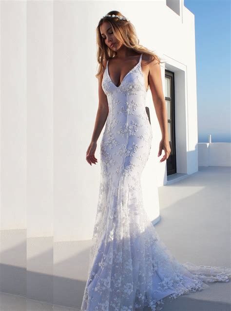 Fancy Backless Mermaid Wedding Dress White Spaghetti Straps Tulle OW346