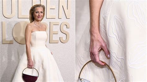 She Came She Served Sex Education Star Gillian Anderson Wears Gown Embroidered With Vulvas