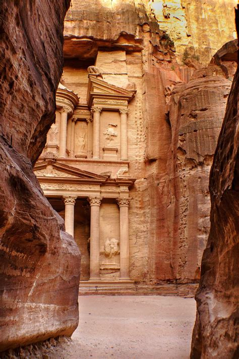Things To Know Before Visiting Petra Jordan World Heritage Sites Places To Go Wonders Of
